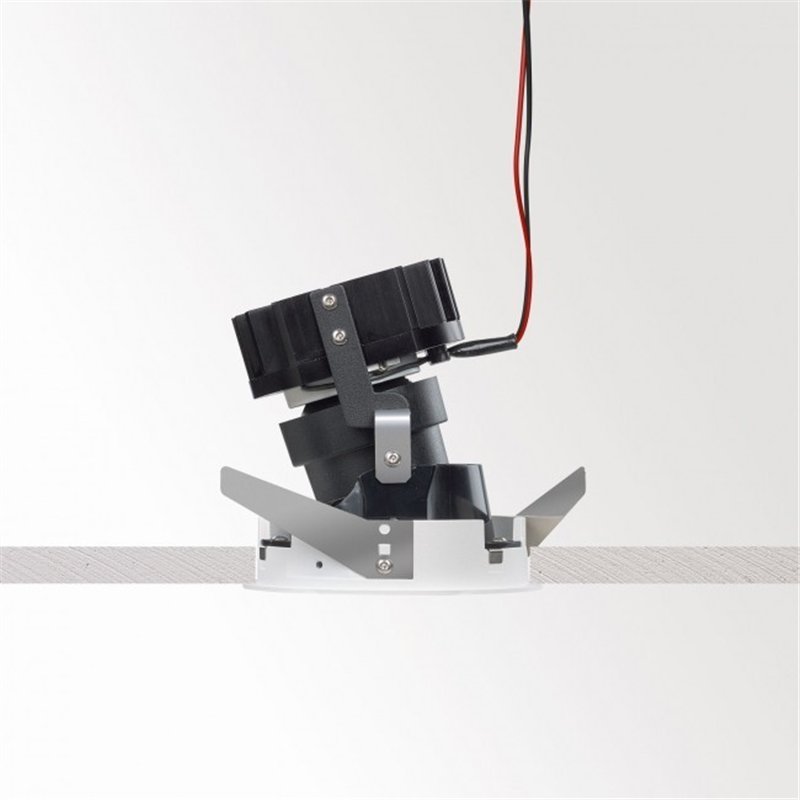 Delta Light iMAX II ROUND ADJUSTABLE LP Spot encastré