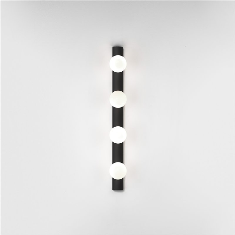 Astro Cabaret 4 II | Applique